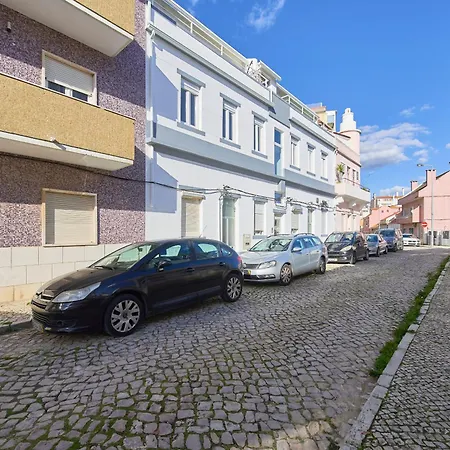 Lejlighed Sunny Terrace Steps To Beach, By Timecooler Costa de Caparica